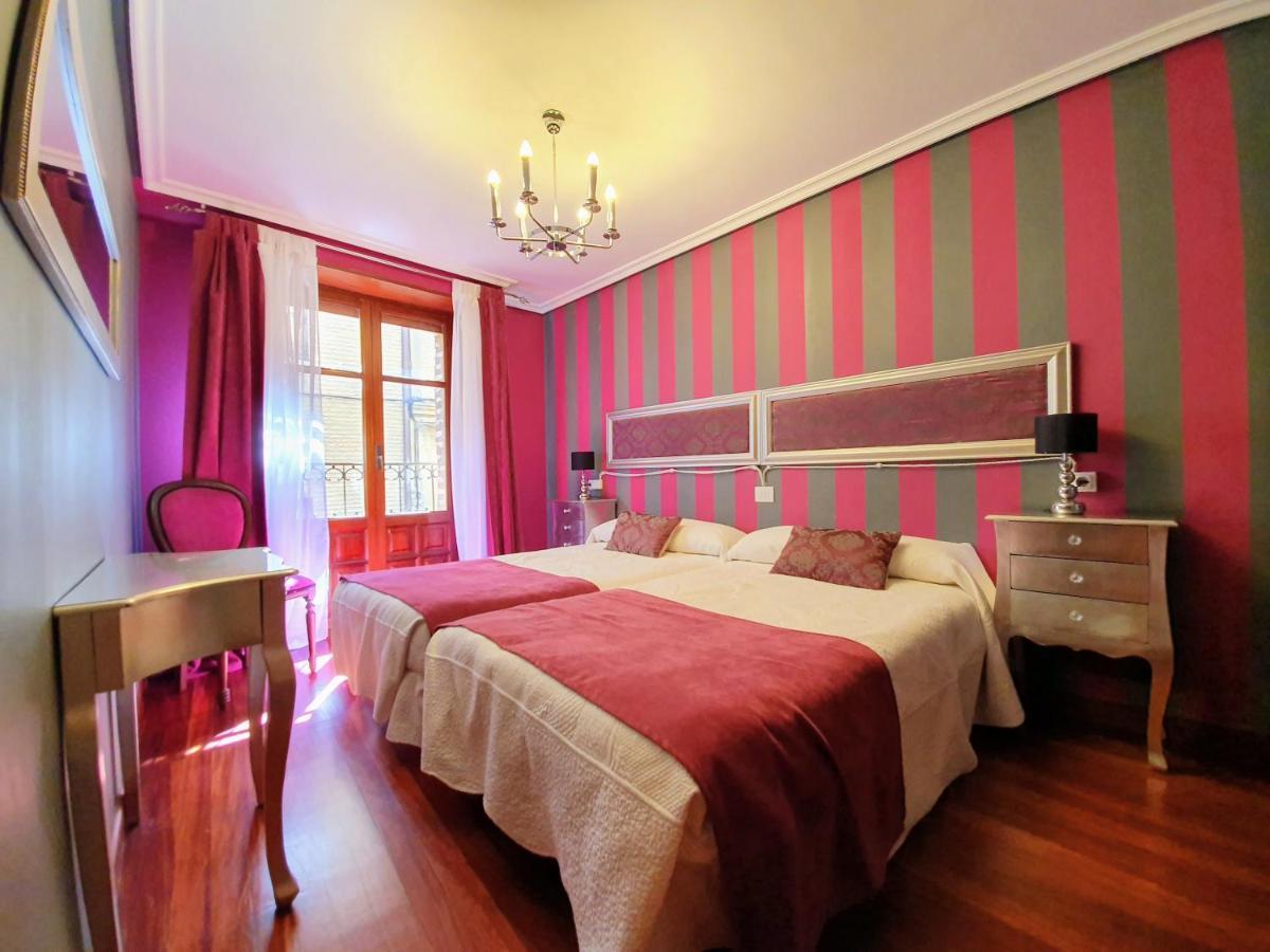 La Casa de Lorenzo La Guardia Esterno foto